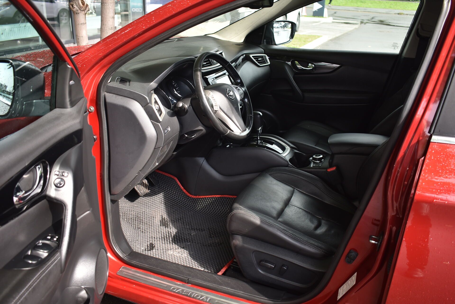 Nissan Qashqai, II 2.0 CVT (144 л.с.) 4WD 2014