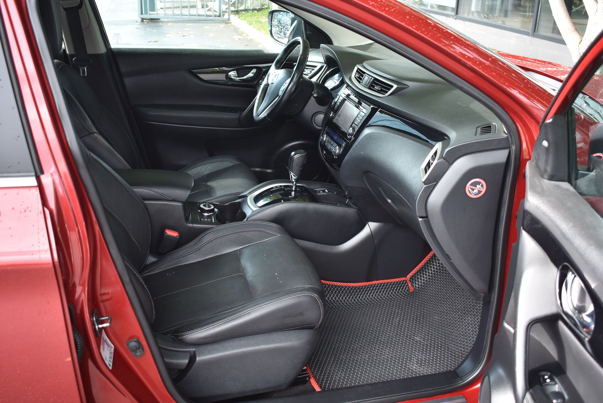 Nissan Qashqai, II 2.0 CVT (144 л.с.) 4WD 2014