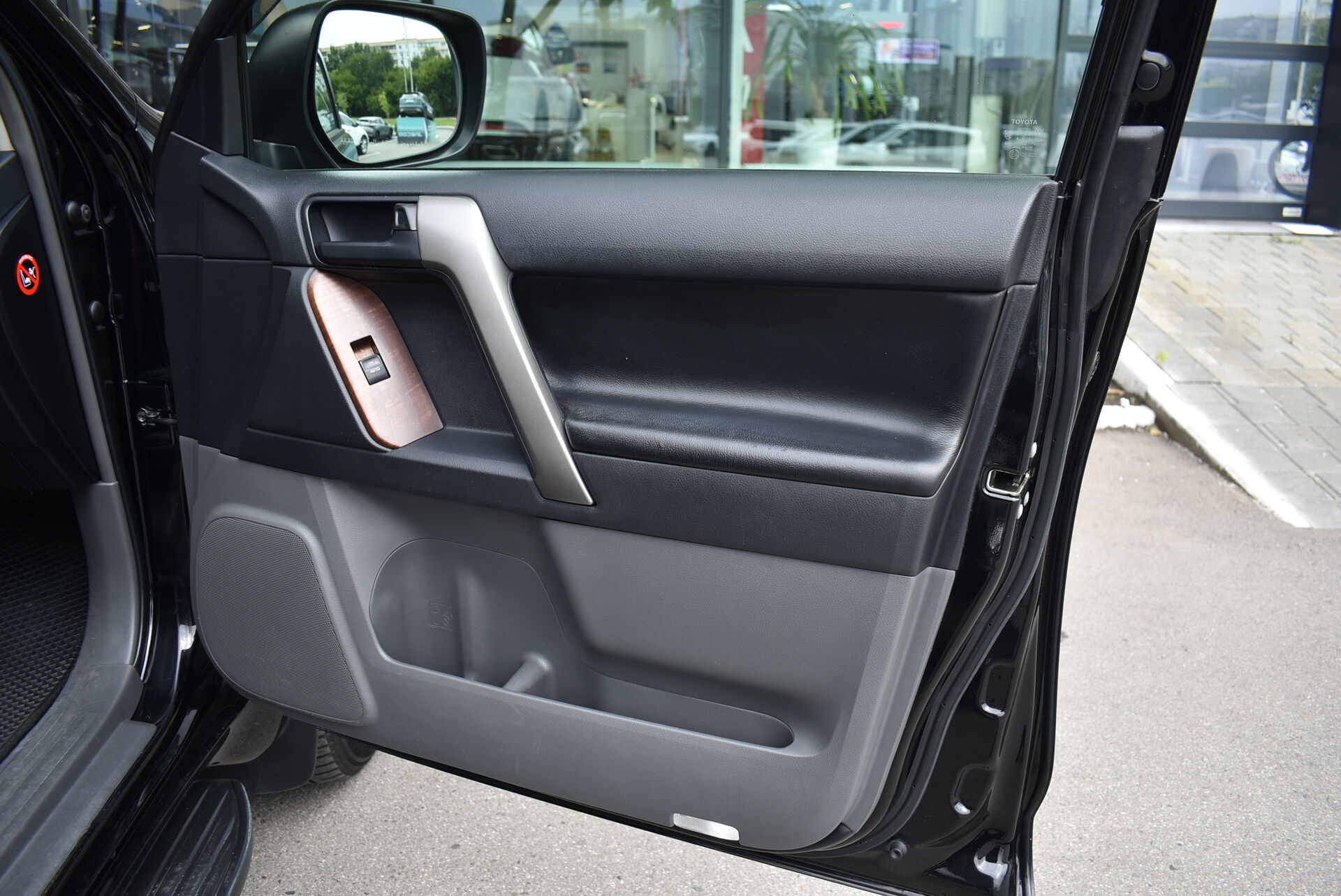 Toyota Land Cruiser Prado, 150 Series 2.7 AT (163 л.с.) 4WD 2013