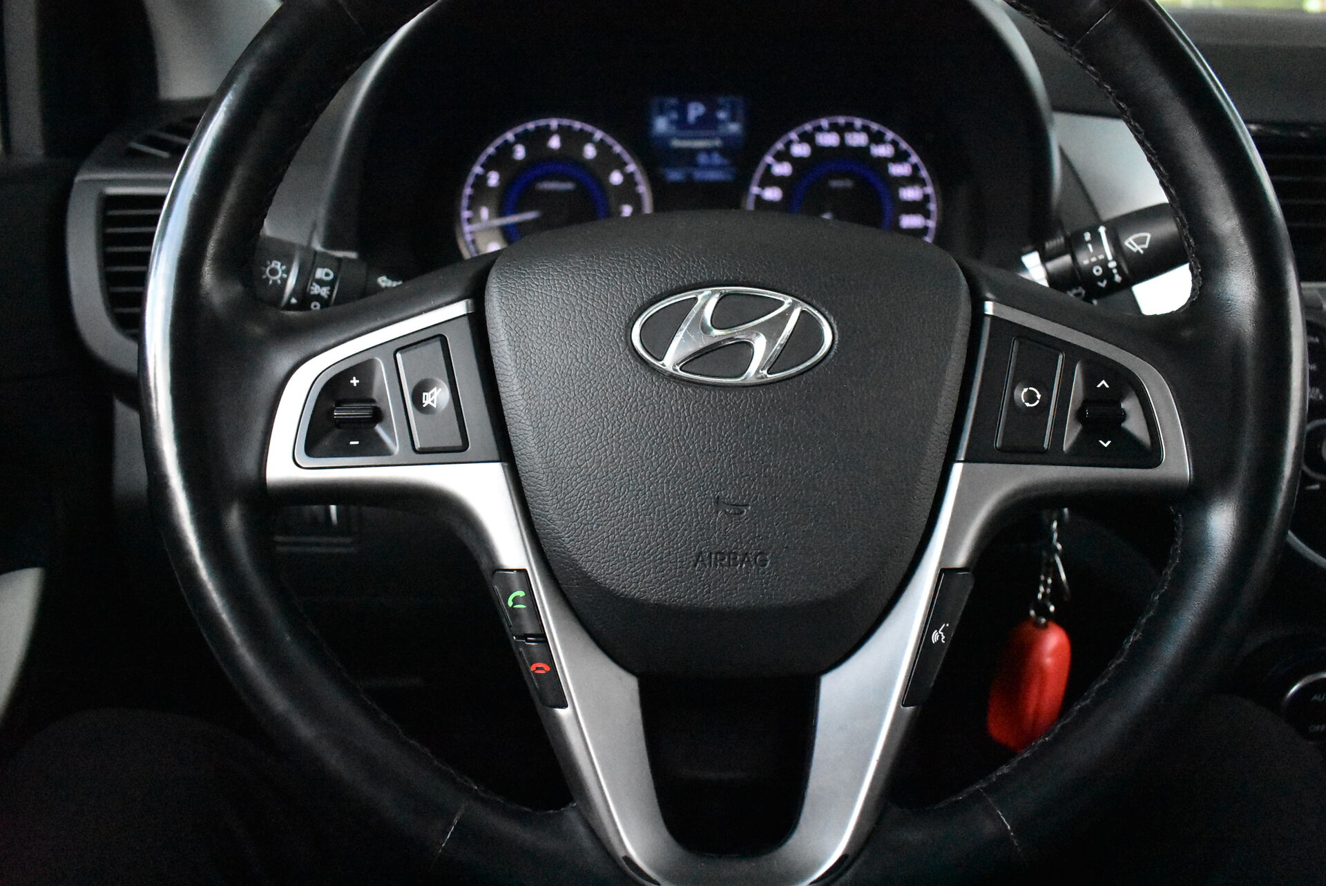 Hyundai Solaris, I Рестайлинг 1.6 AT (123 л.с.) 2016