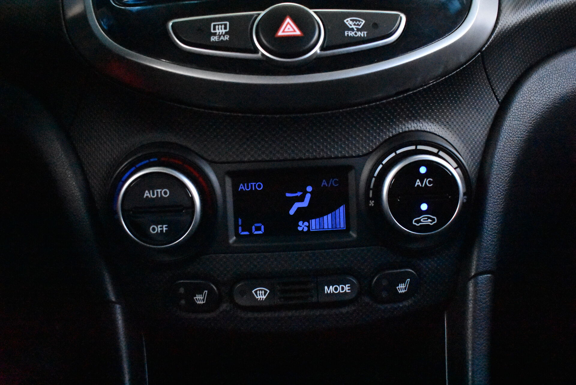 Hyundai Solaris, I Рестайлинг 1.6 AT (123 л.с.) 2016