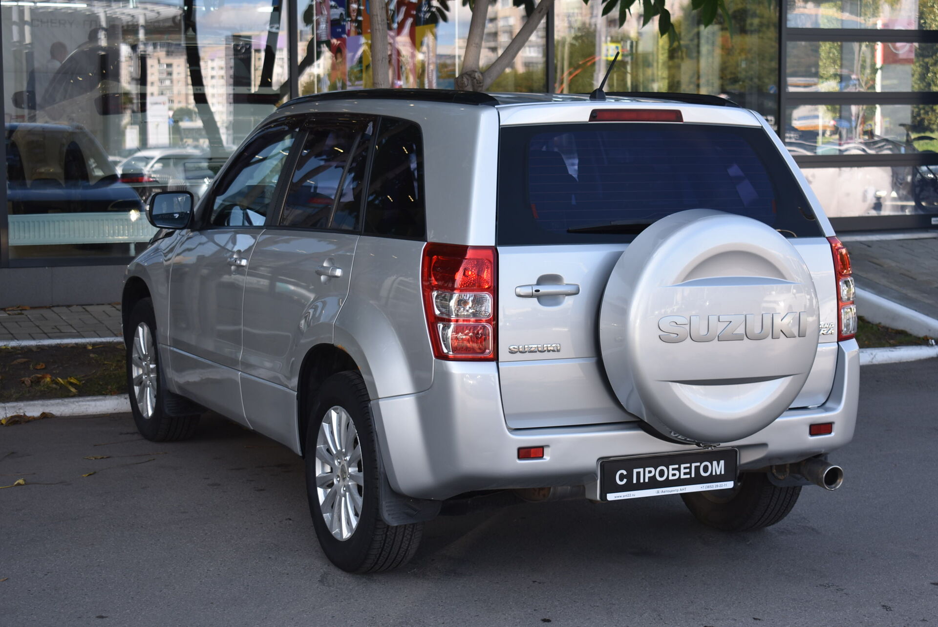 Suzuki Grand Vitara, II Рестайлинг 2.4 AT (169 л.с.) 4WD 2011
