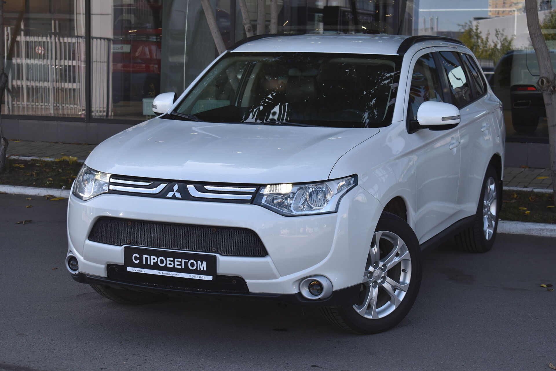 Mitsubishi Outlander, III 2.4 CVT (167 л.с.) 4WD 2013