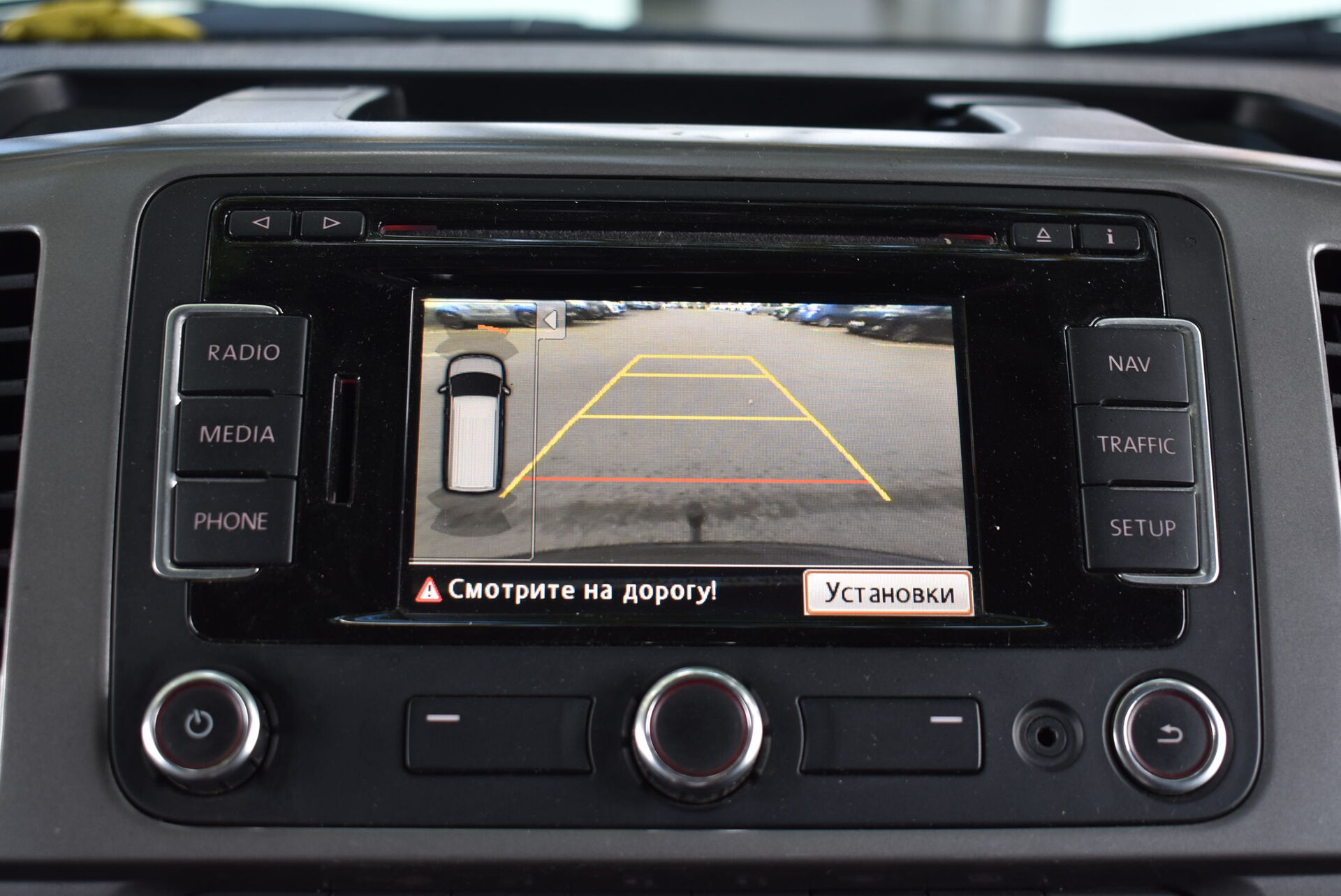 Volkswagen Caravelle, T5 Рестайлинг 2.0d AMT (180 л.с.) 4WD 2012