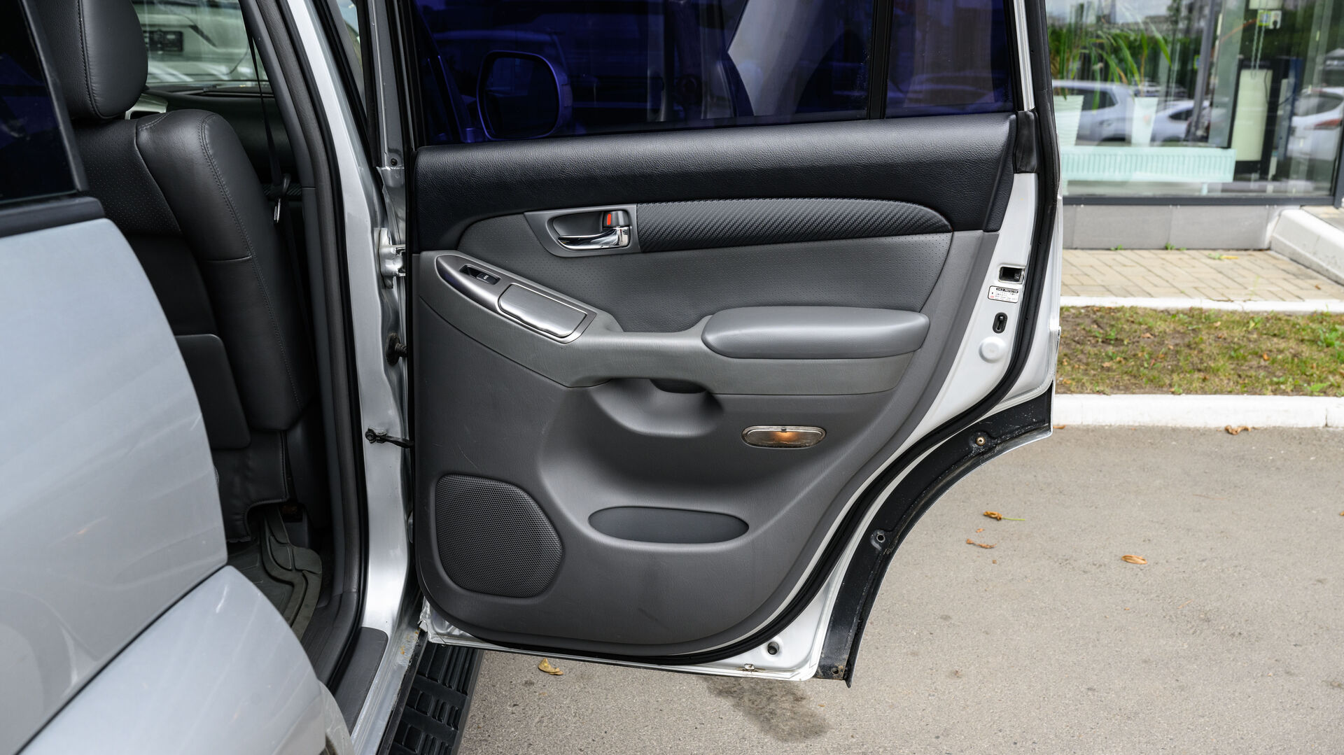 Toyota Land Cruiser Prado, 120 Series Рестайлинг 5-speed 4.0 AT (249 л.с.) 4WD 2007