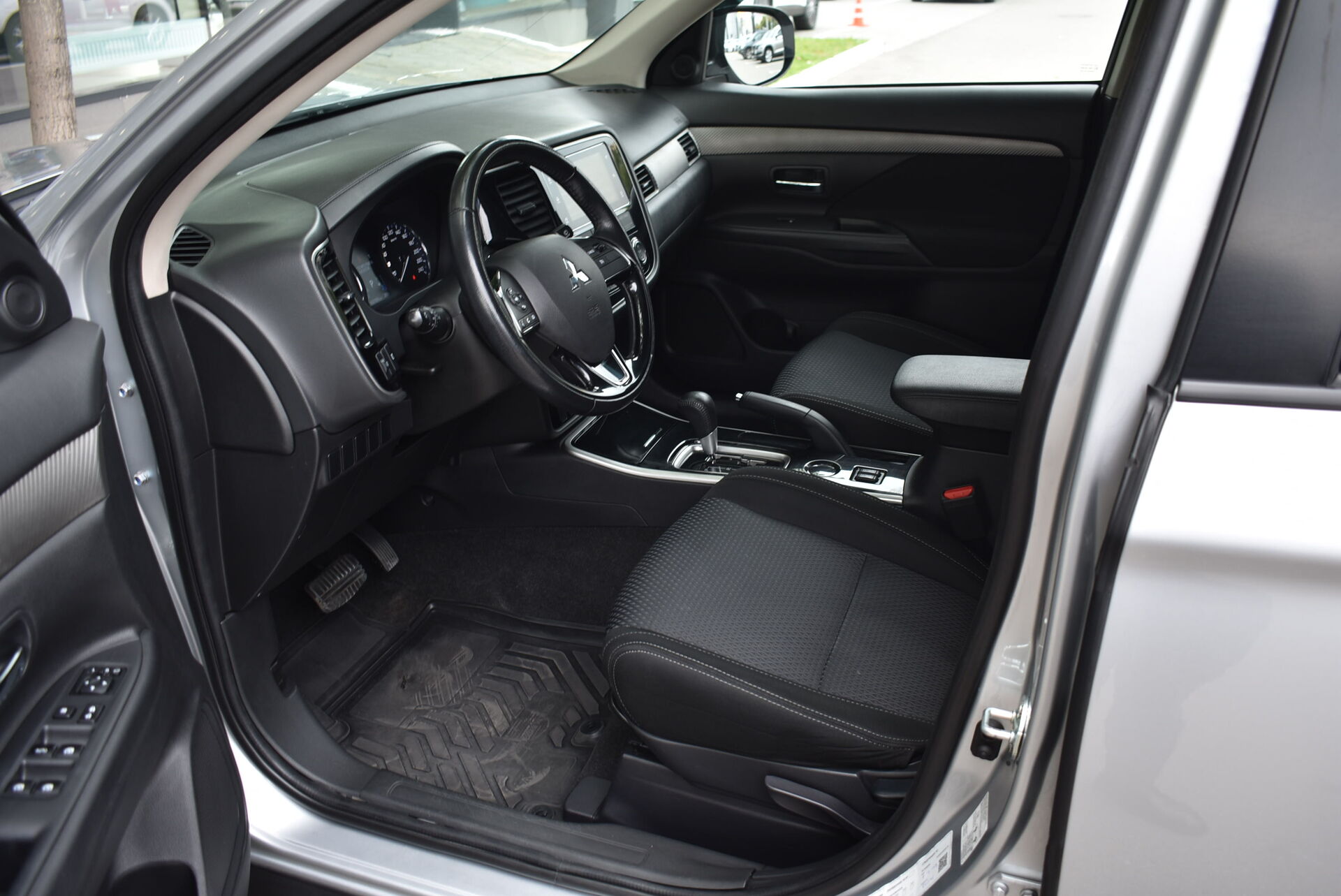 Mitsubishi Outlander, III Рестайлинг 2 2.0 CVT (146 л.с.) 2018