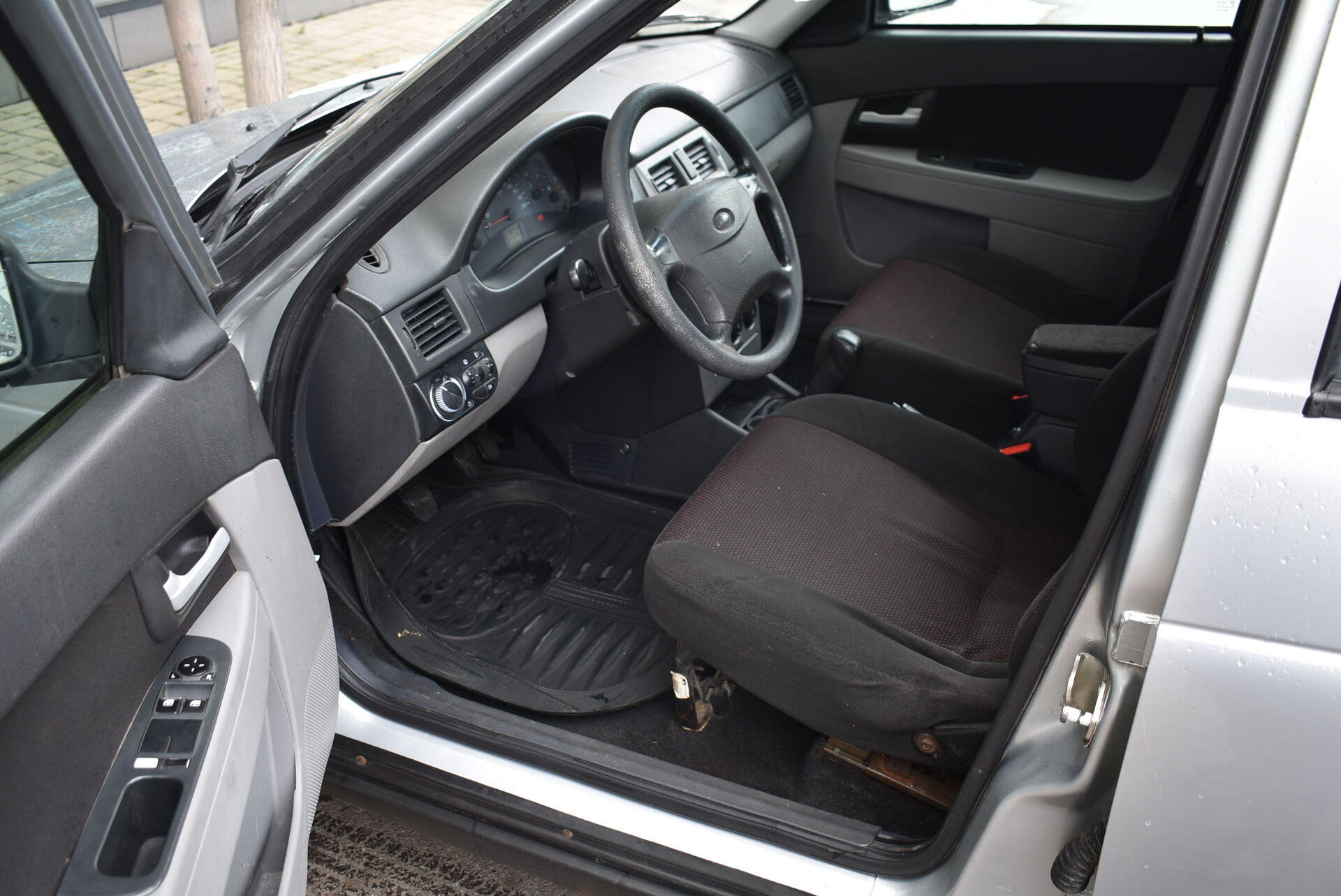 Lada (ВАЗ) Priora, I 1.6 MT (98 л.с.) 2009