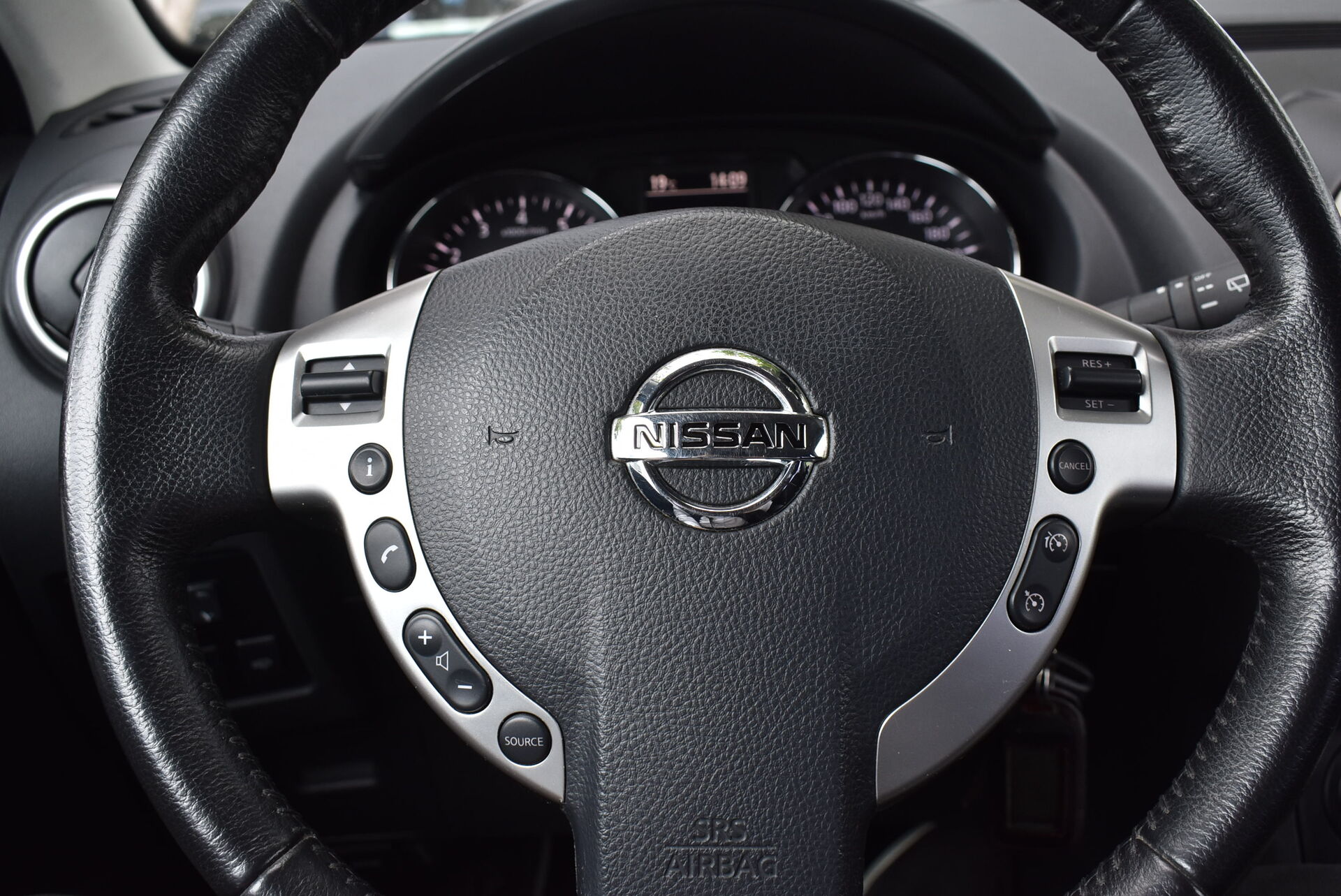 Nissan Qashqai, I Рестайлинг 1.6 CVT (117 л.с.) 2013