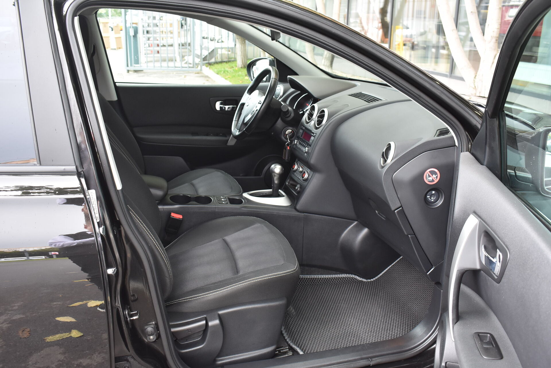 Nissan Qashqai, I Рестайлинг 1.6 CVT (117 л.с.) 2013