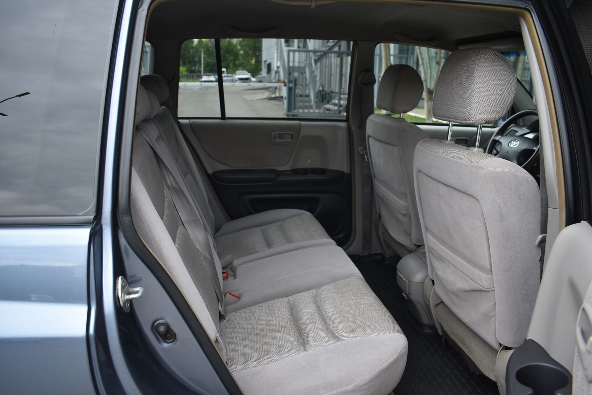 Toyota Highlander, I (U20) Рестайлинг 2.4 AT (157 л.с.) 4WD 2003