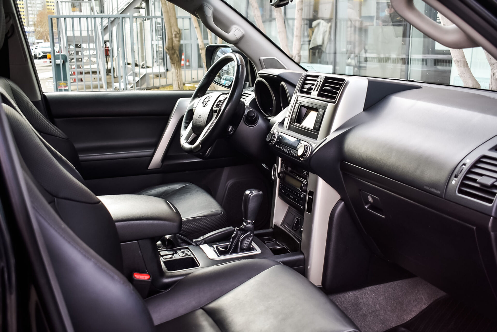Toyota Land Cruiser Prado, 150 Series 4.0 AT (282 л.с.) 4WD 2013