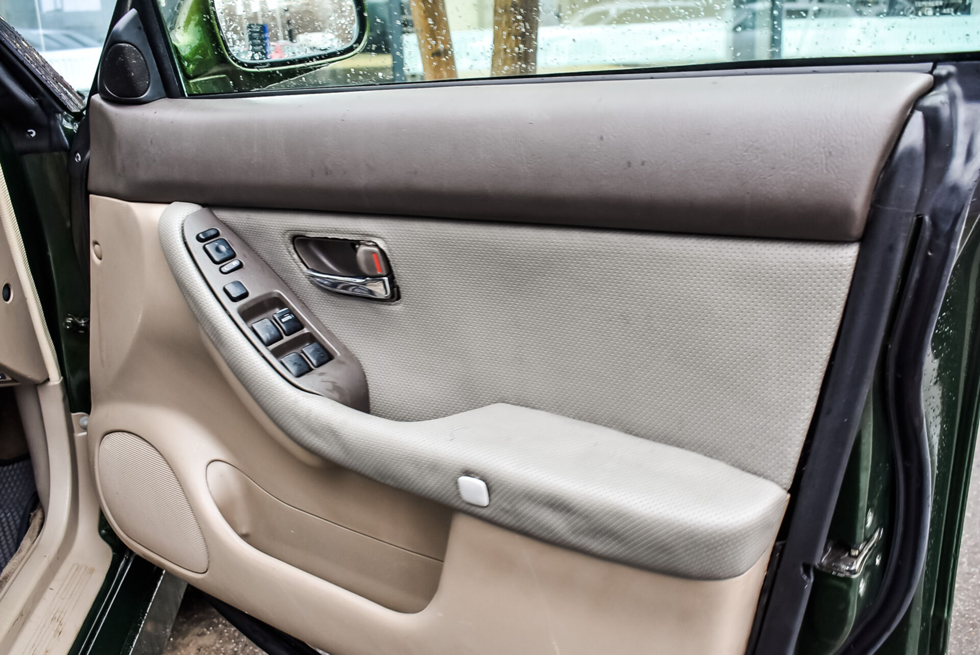 Subaru Legacy Lancaster, II 2.5 AT (167 л.с.) 4WD 1998