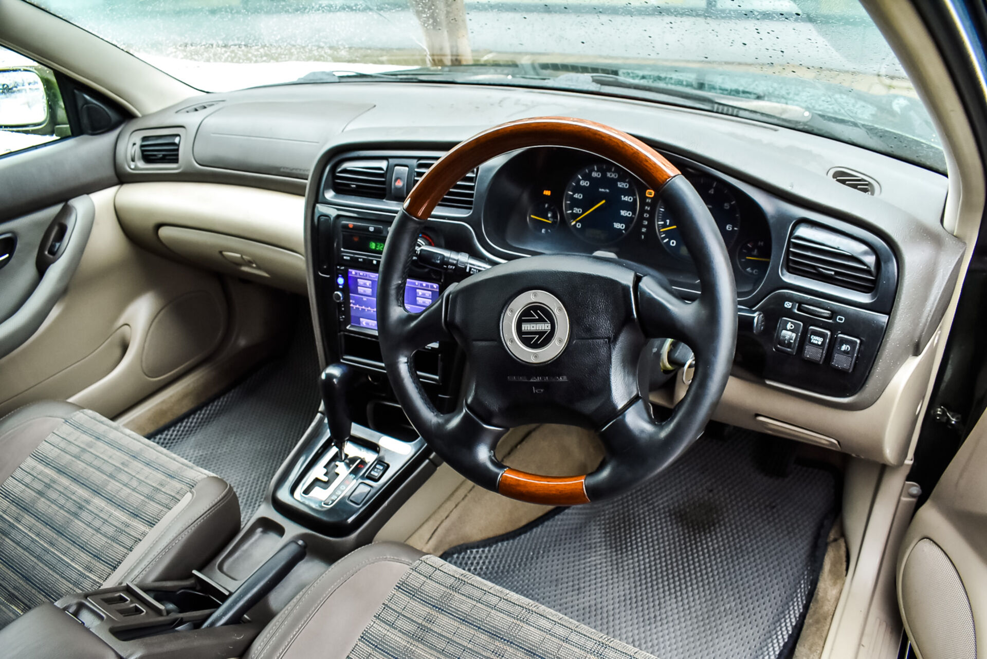 Subaru Legacy Lancaster, II 2.5 AT (167 л.с.) 4WD 1998