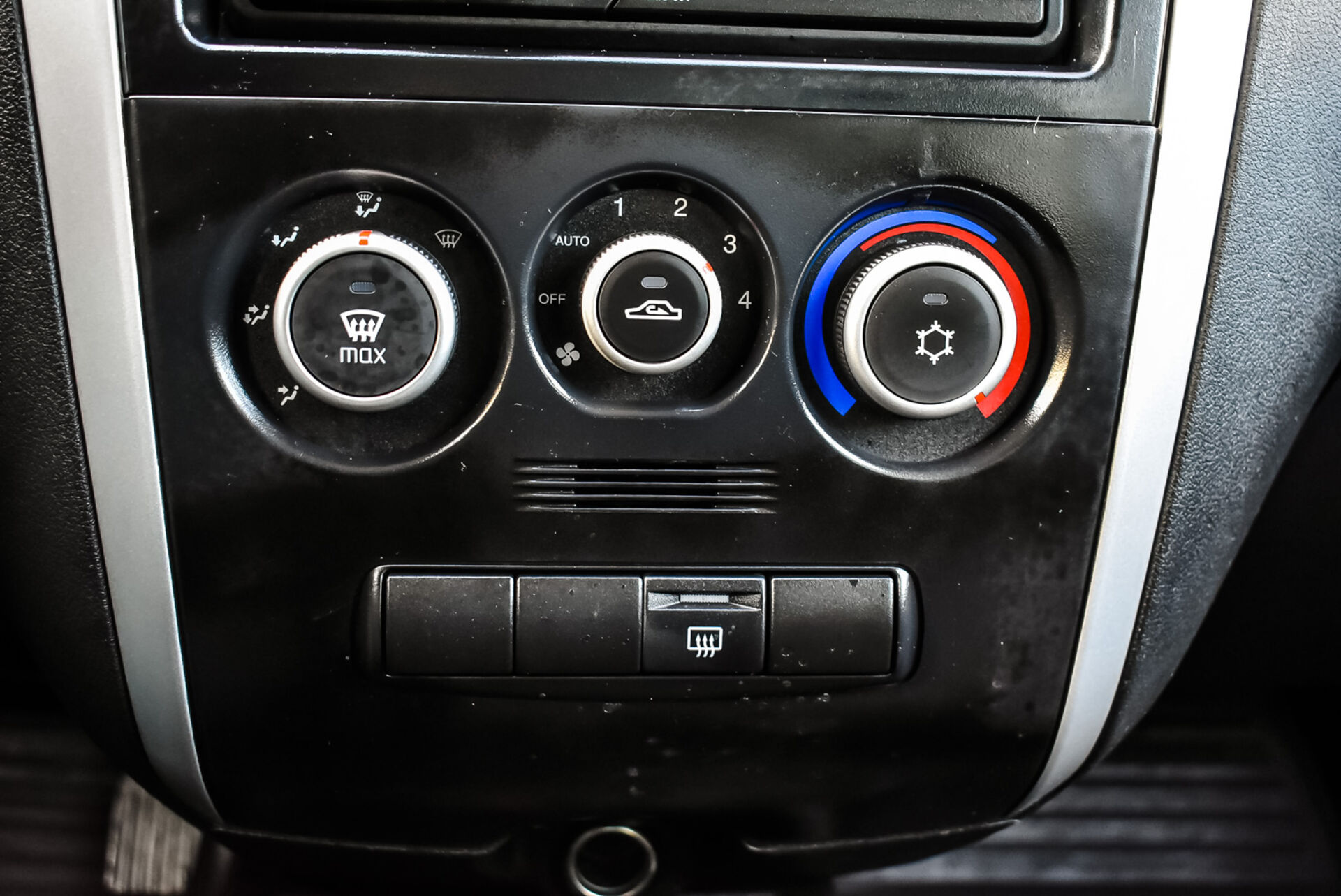 Datsun on-DO, I 1.6 MT (87 л.с.) 2016