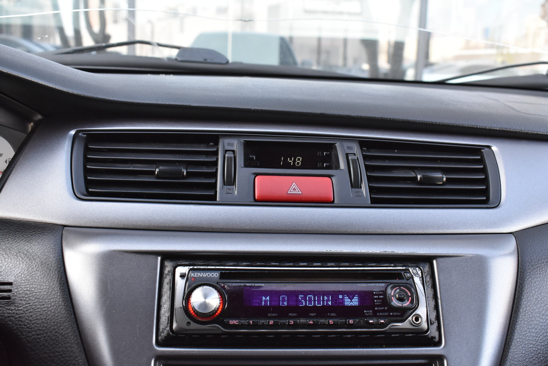 Mitsubishi Lancer, IX Рестайлинг 1.6 AT (98 л.с.) 2006