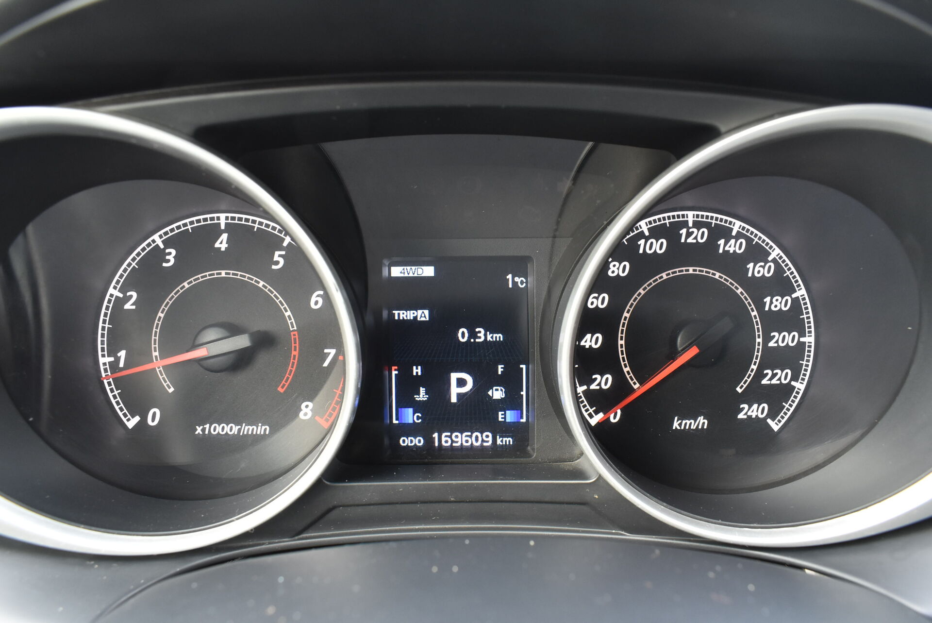 Mitsubishi ASX, I 2.0 CVT (150 л.с.) 4WD 2010