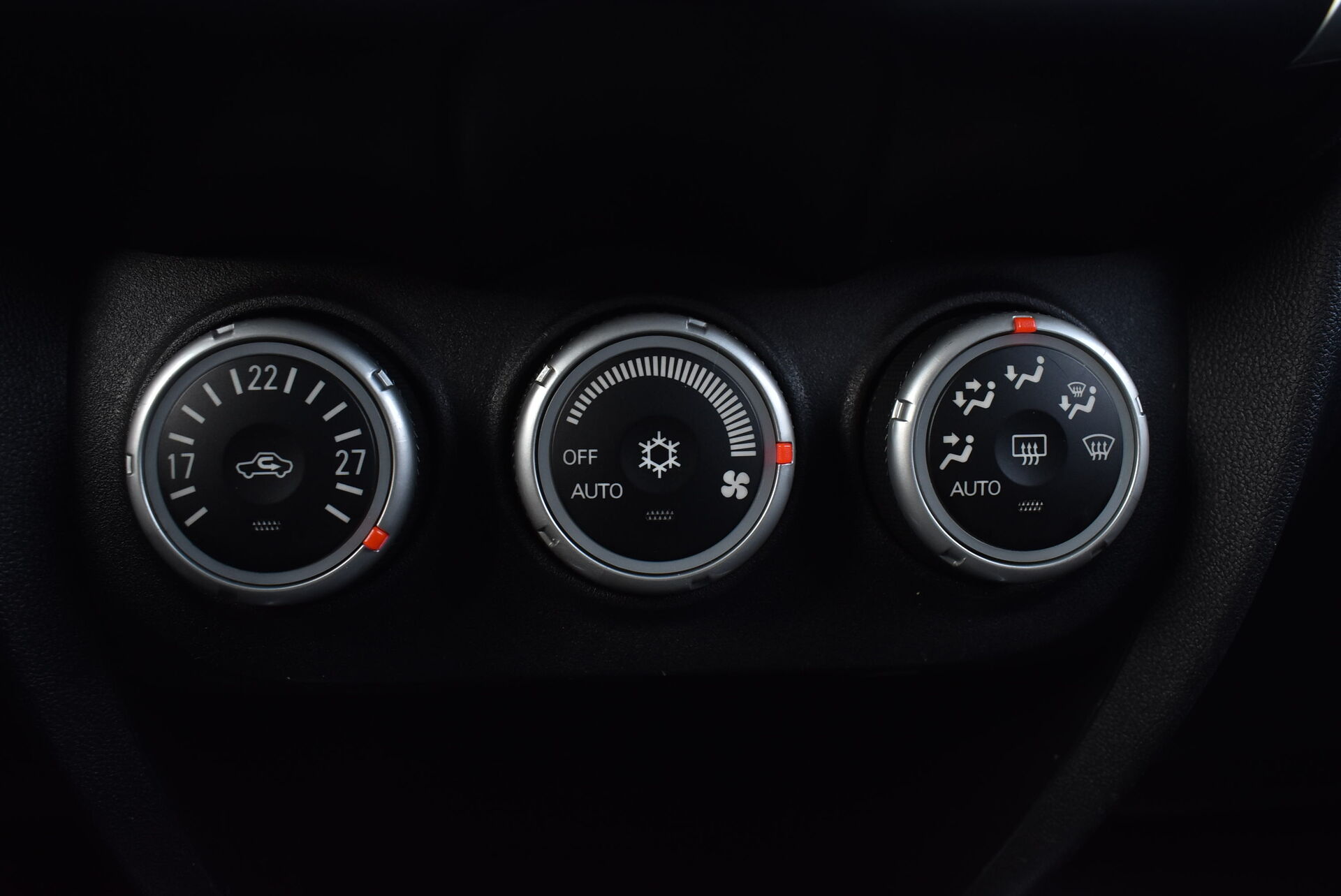 Mitsubishi ASX, I 2.0 CVT (150 л.с.) 4WD 2010
