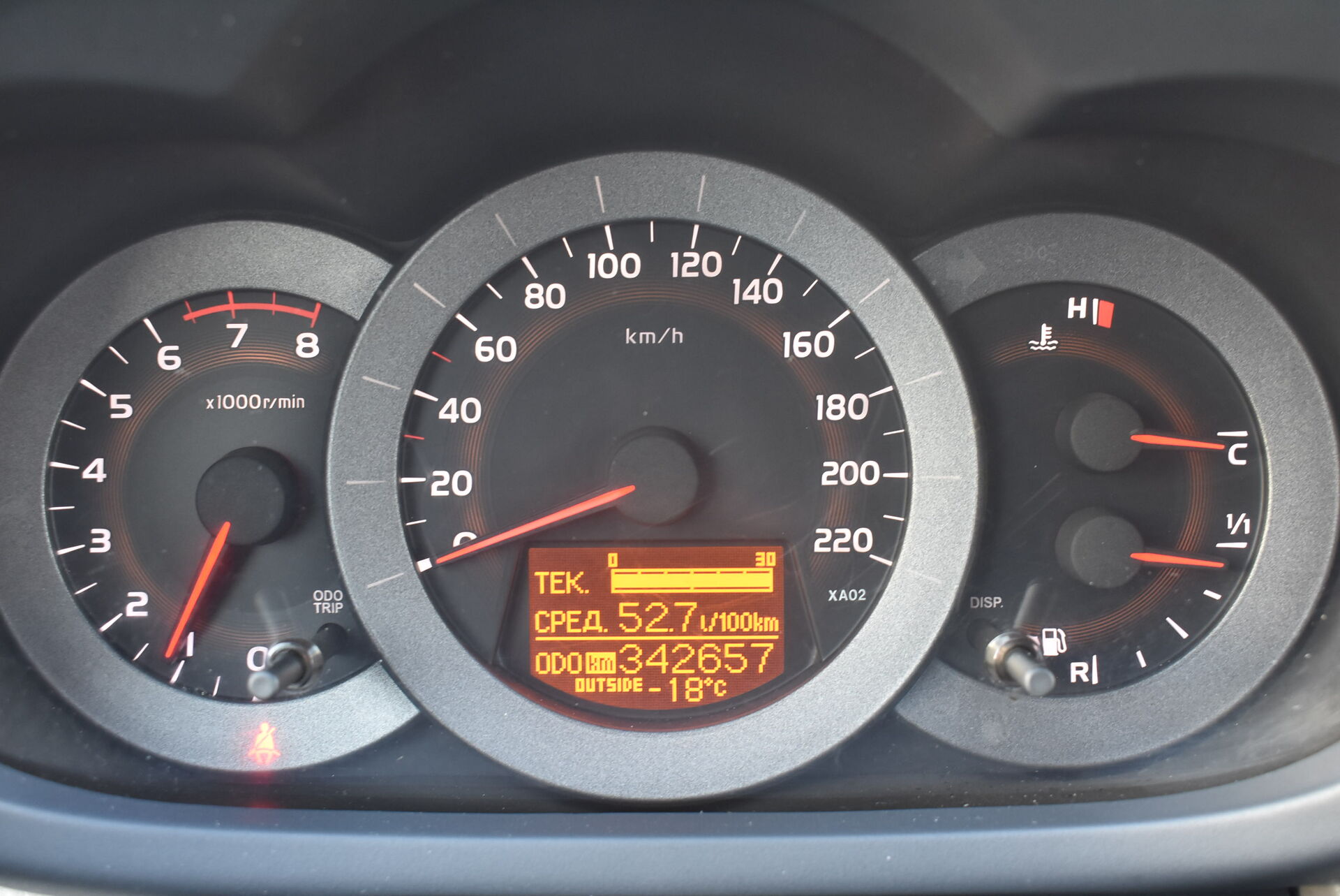 Toyota RAV4, II (XA20) Рестайлинг 2.0 AT (150 л.с.) 4WD 2006