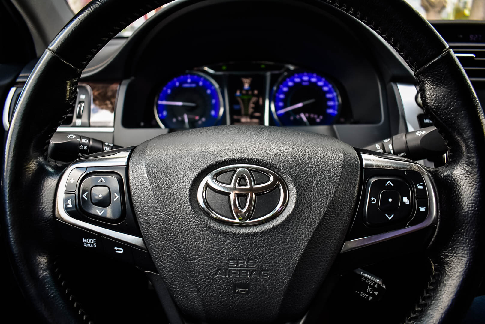Toyota Camry, VII (XV50) Рестайлинг 2.5 AT (181 л.с.) 2016
