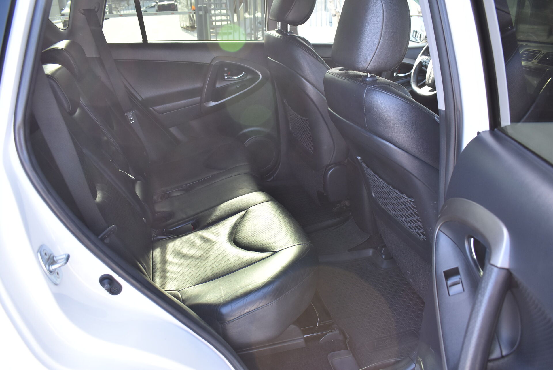 Toyota RAV4, III (XA30) Рестайлинг 2.0 CVT (148 л.с.) 4WD 2012