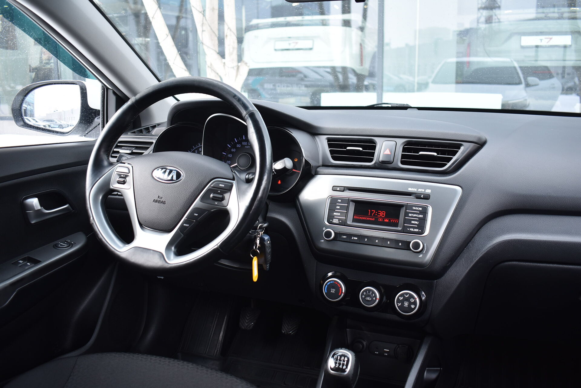 Kia Rio, III Рестайлинг 1.6 MT (123 л.с.) 2015