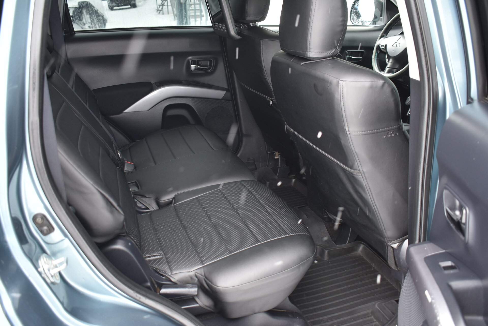 Mitsubishi Outlander, II 2.4 CVT (170 л.с.) 4WD 2007