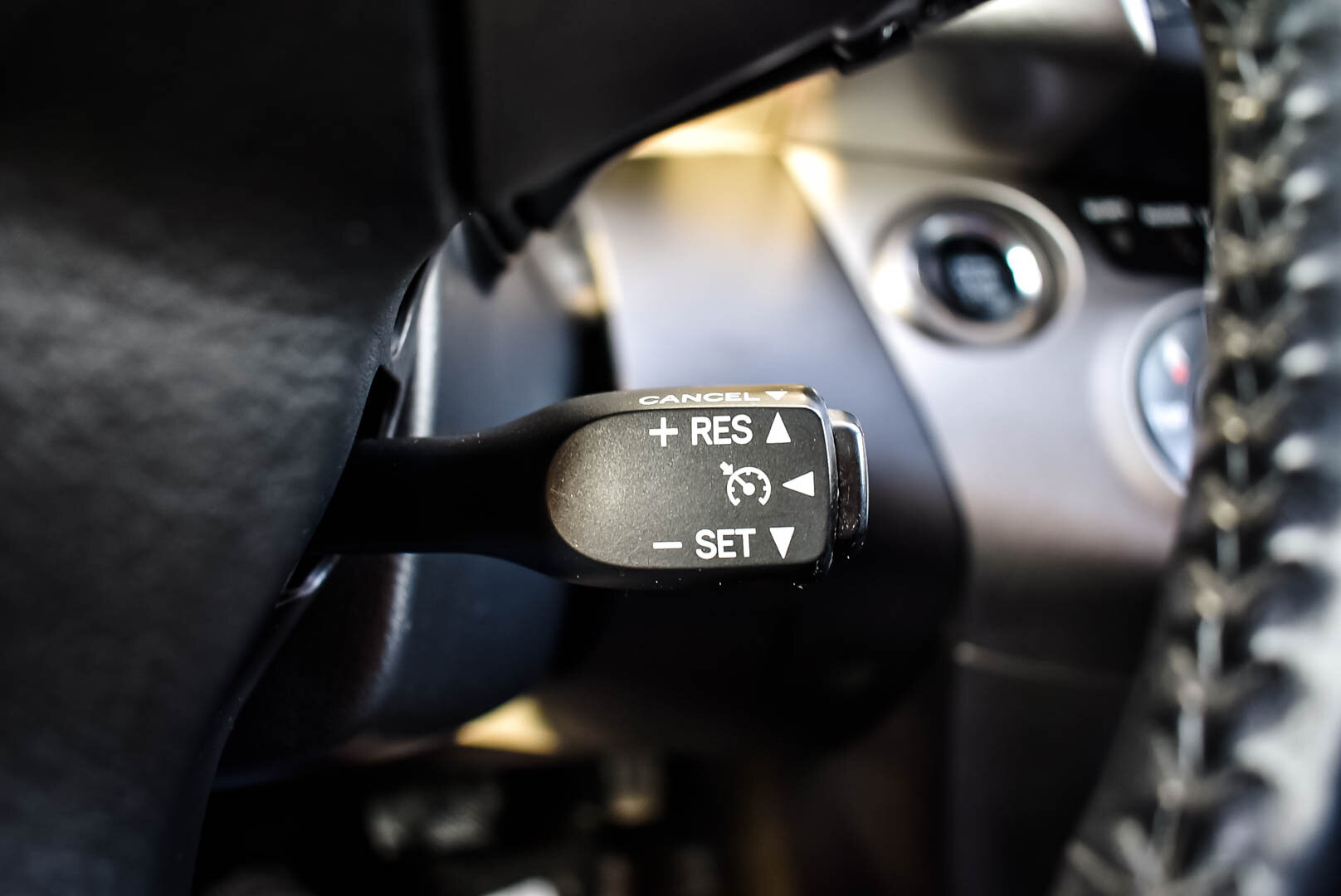 Toyota RAV4, III (XA30) 2.4 AT (170 л.с.) 4WD 2010