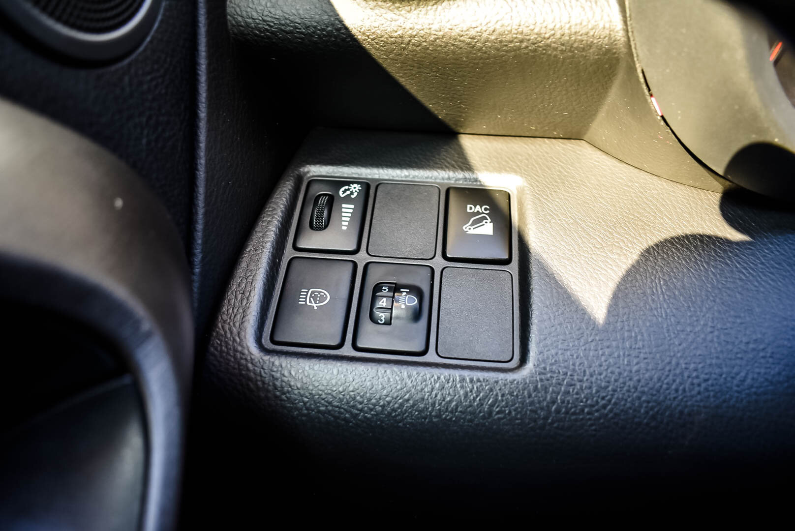 Toyota RAV4, III (XA30) 2.4 AT (170 л.с.) 4WD 2010