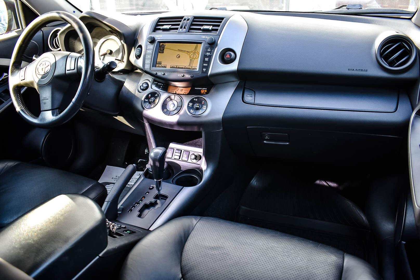 Toyota RAV4, III (XA30) 2.4 AT (170 л.с.) 4WD 2010