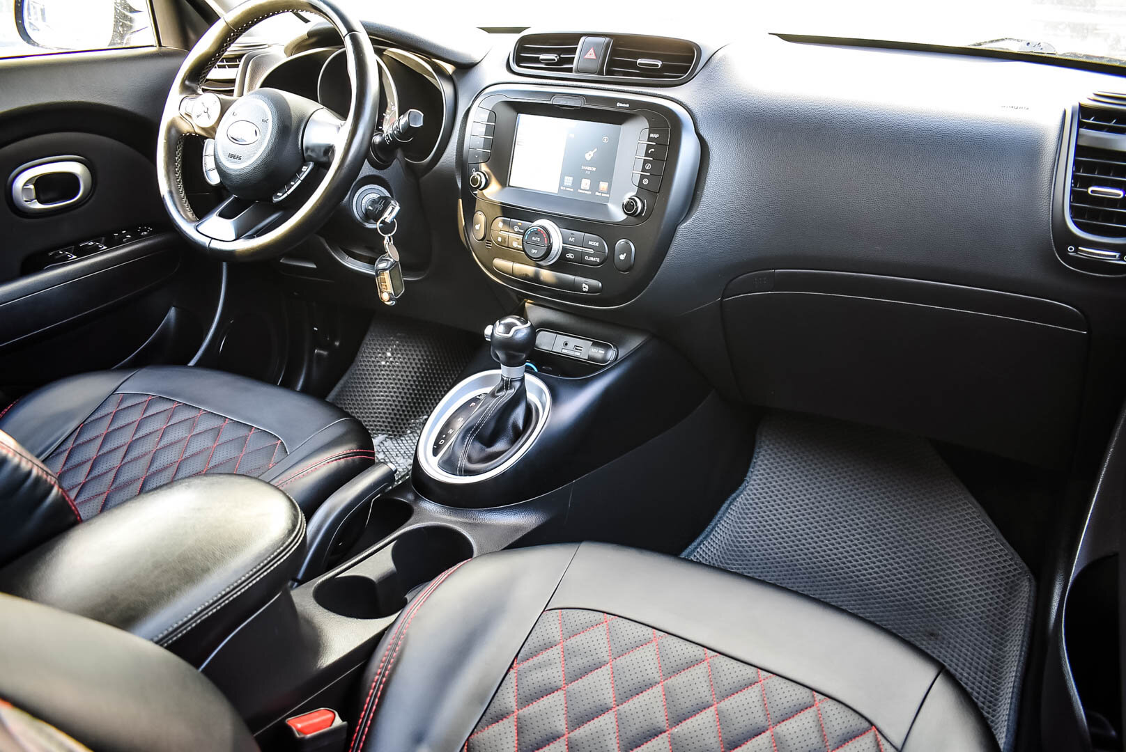 Kia Soul, II Рестайлинг 1.6 AT (132 л.с.) 2017