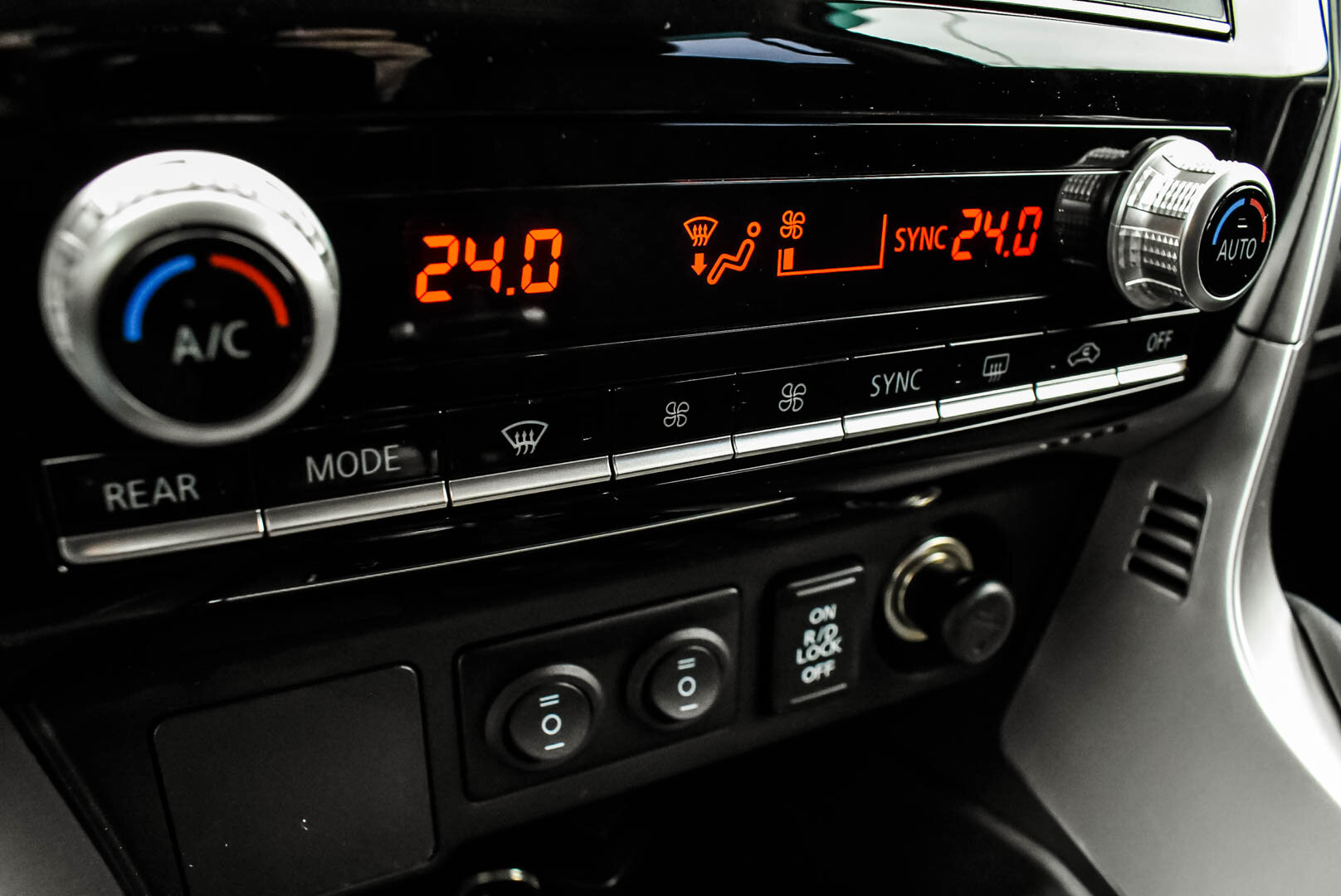 Mitsubishi Pajero Sport, III 3.0 AT (209 л.с.) 4WD 2020