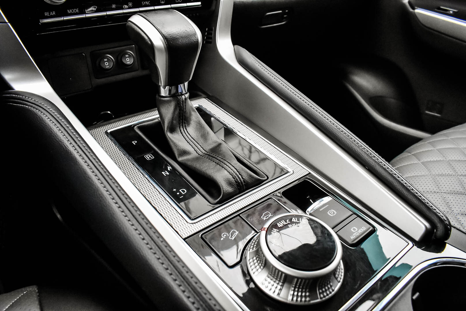 Mitsubishi Pajero Sport, III 3.0 AT (209 л.с.) 4WD 2020