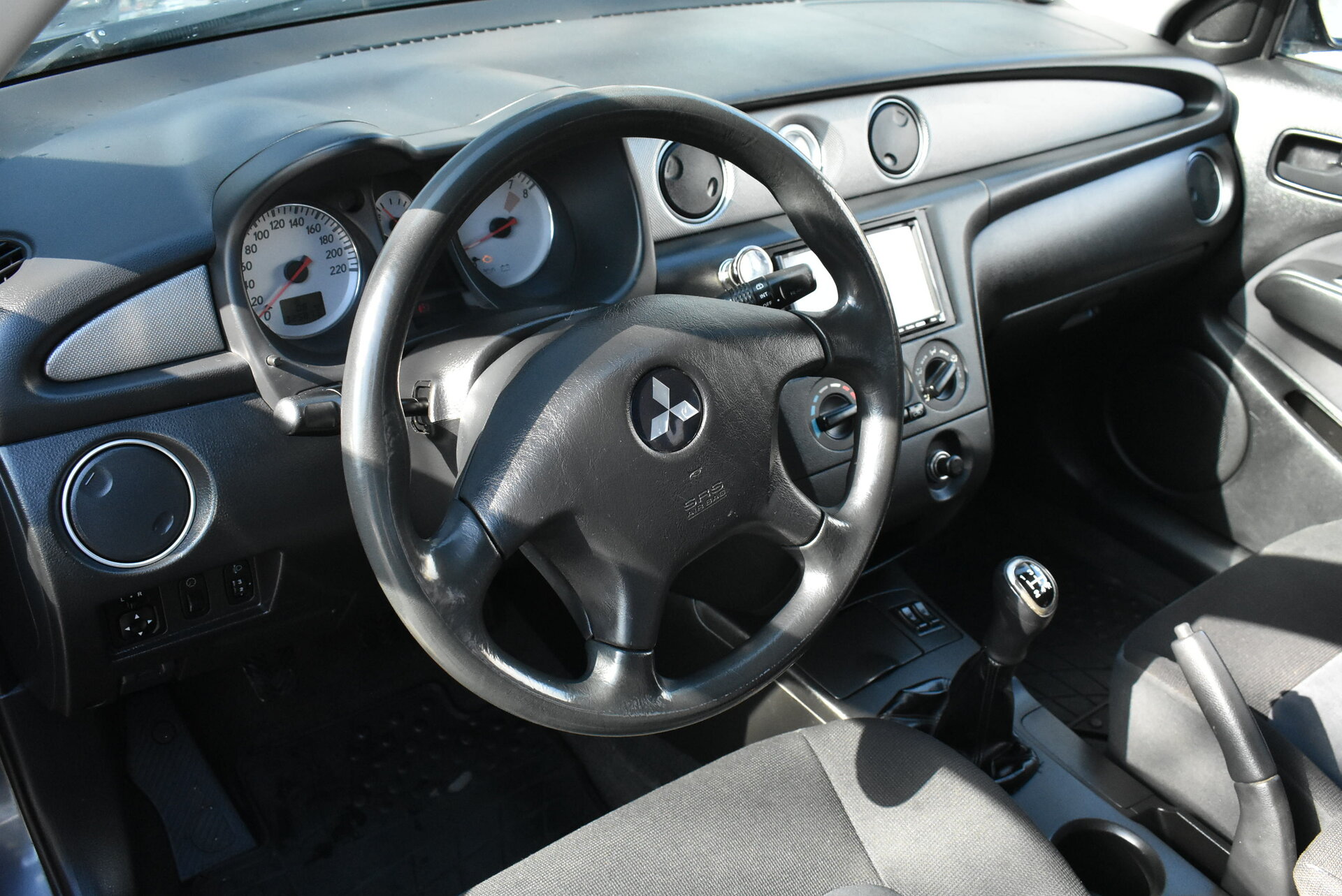 Mitsubishi Outlander, I 2.0 MT (136 л.с.) 4WD 2008