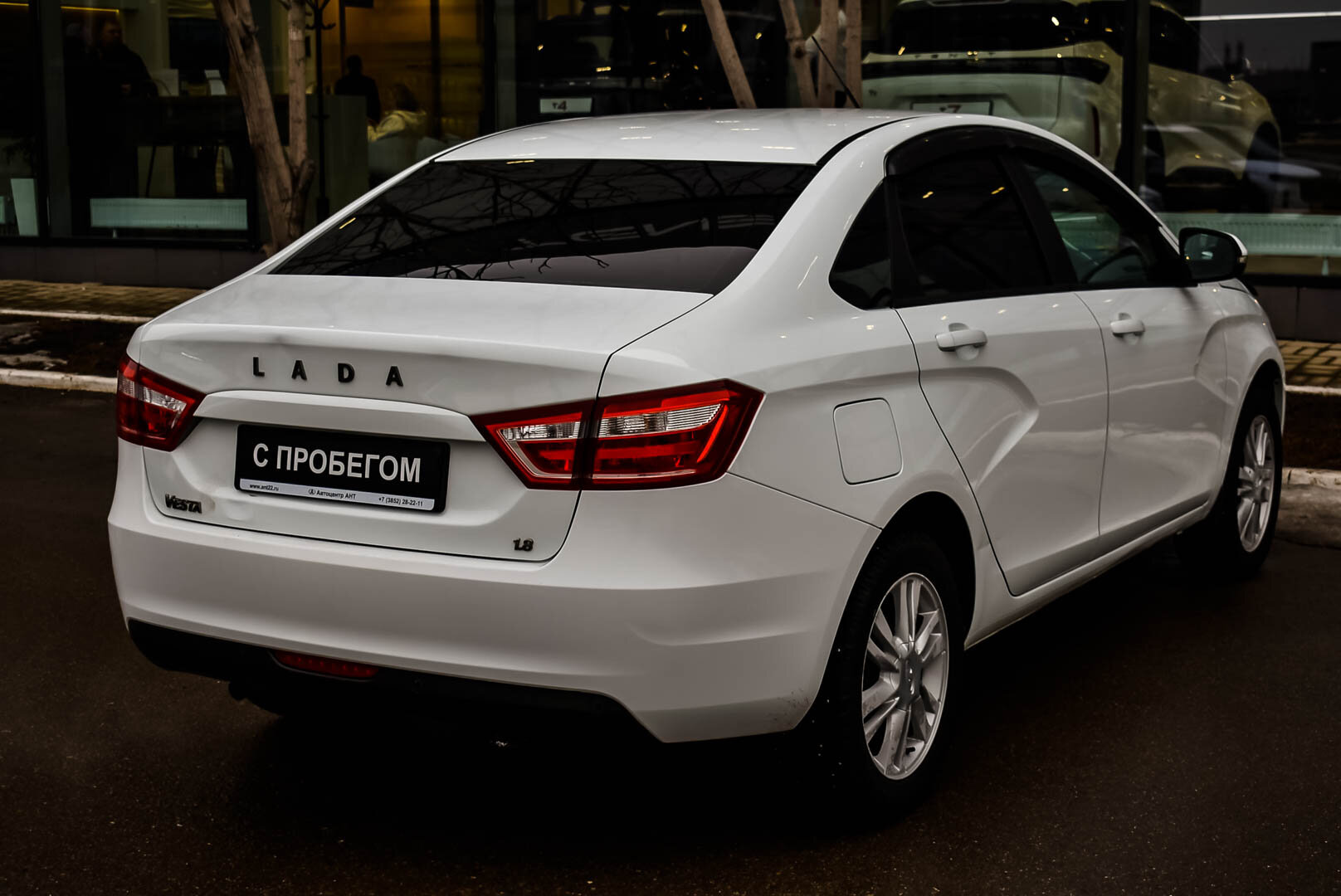 Lada (ВАЗ) Vesta, I 1.8 AMT (122 л.с.) 2018