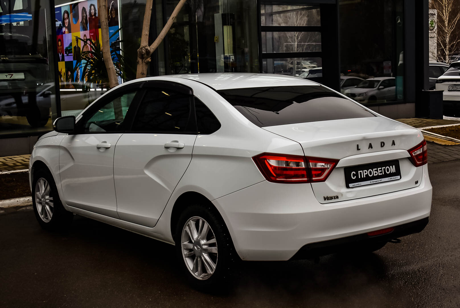 Lada (ВАЗ) Vesta, I 1.8 AMT (122 л.с.) 2018