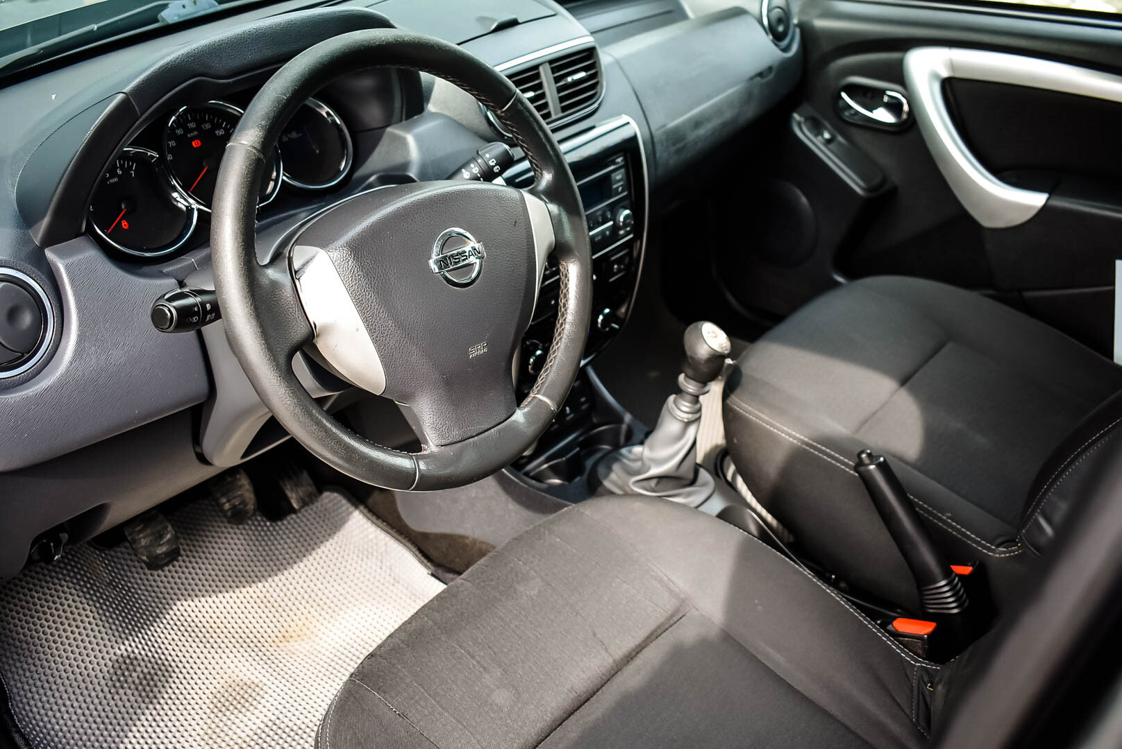 Nissan Terrano, III (D10) 2.0 MT (143 л.с.) 4WD 2016