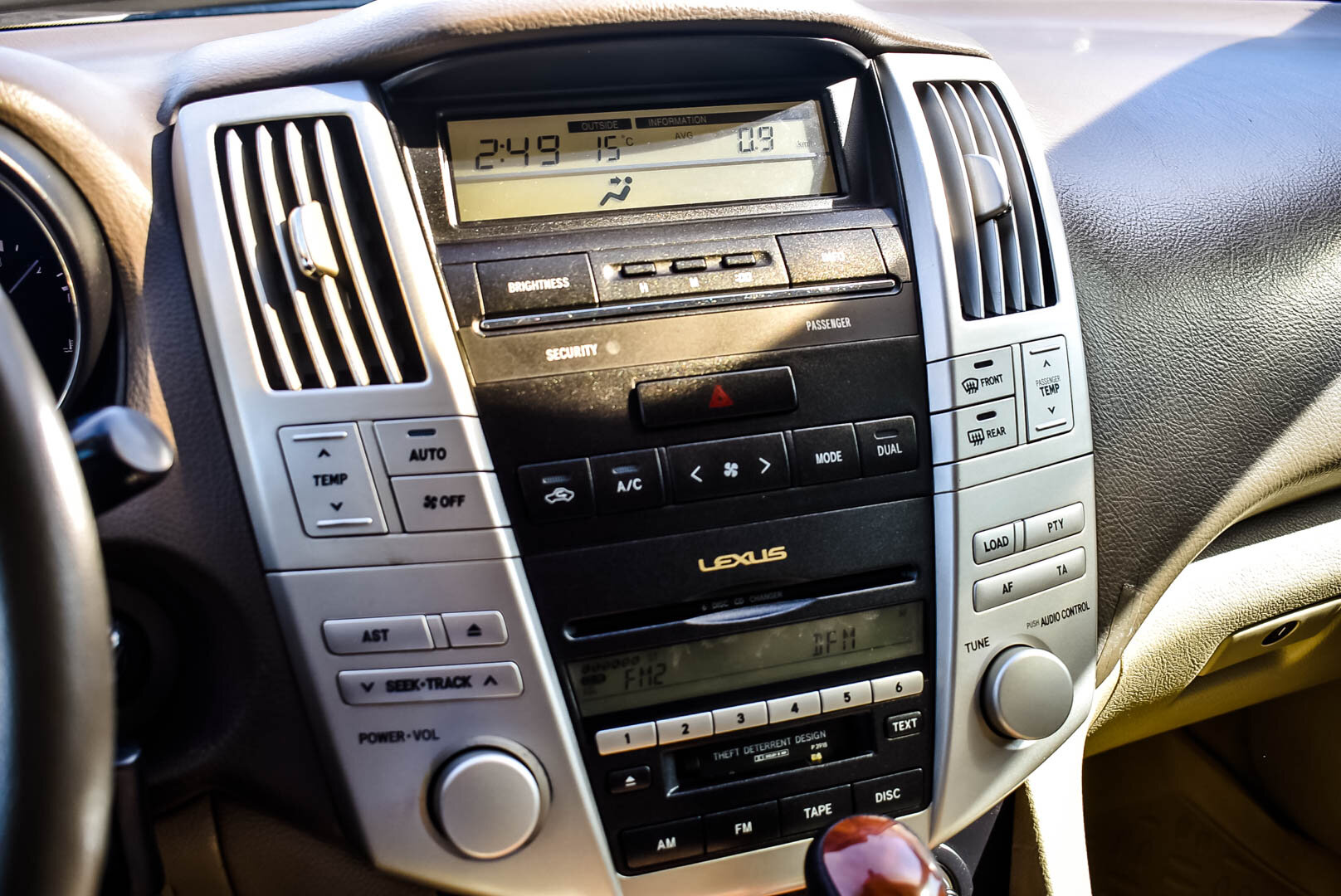 Lexus RX, II 300 3.0 AT (204 л.с.) 4WD 2004