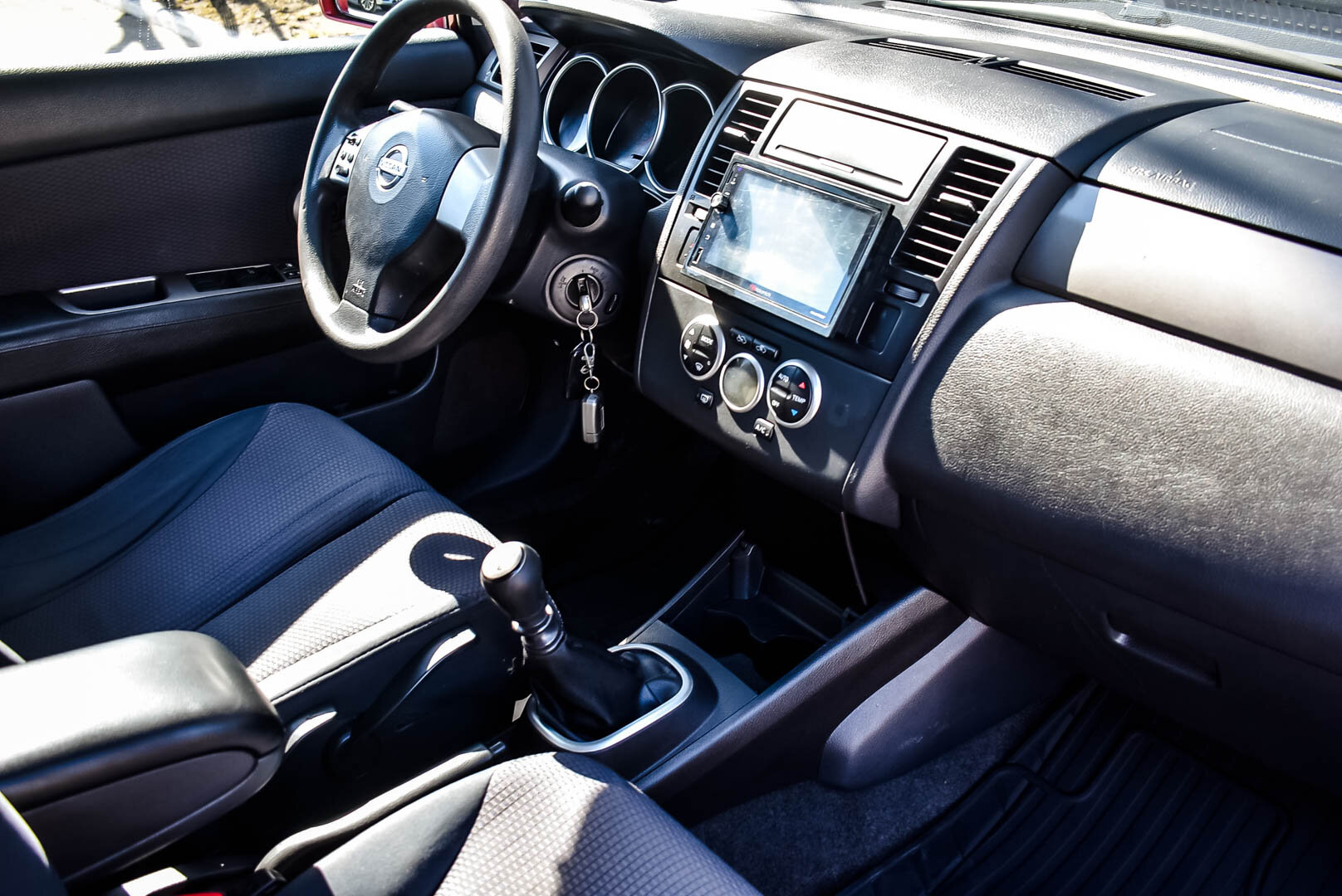 Nissan Tiida, I 1.8 MT (126 л.с.) 2007
