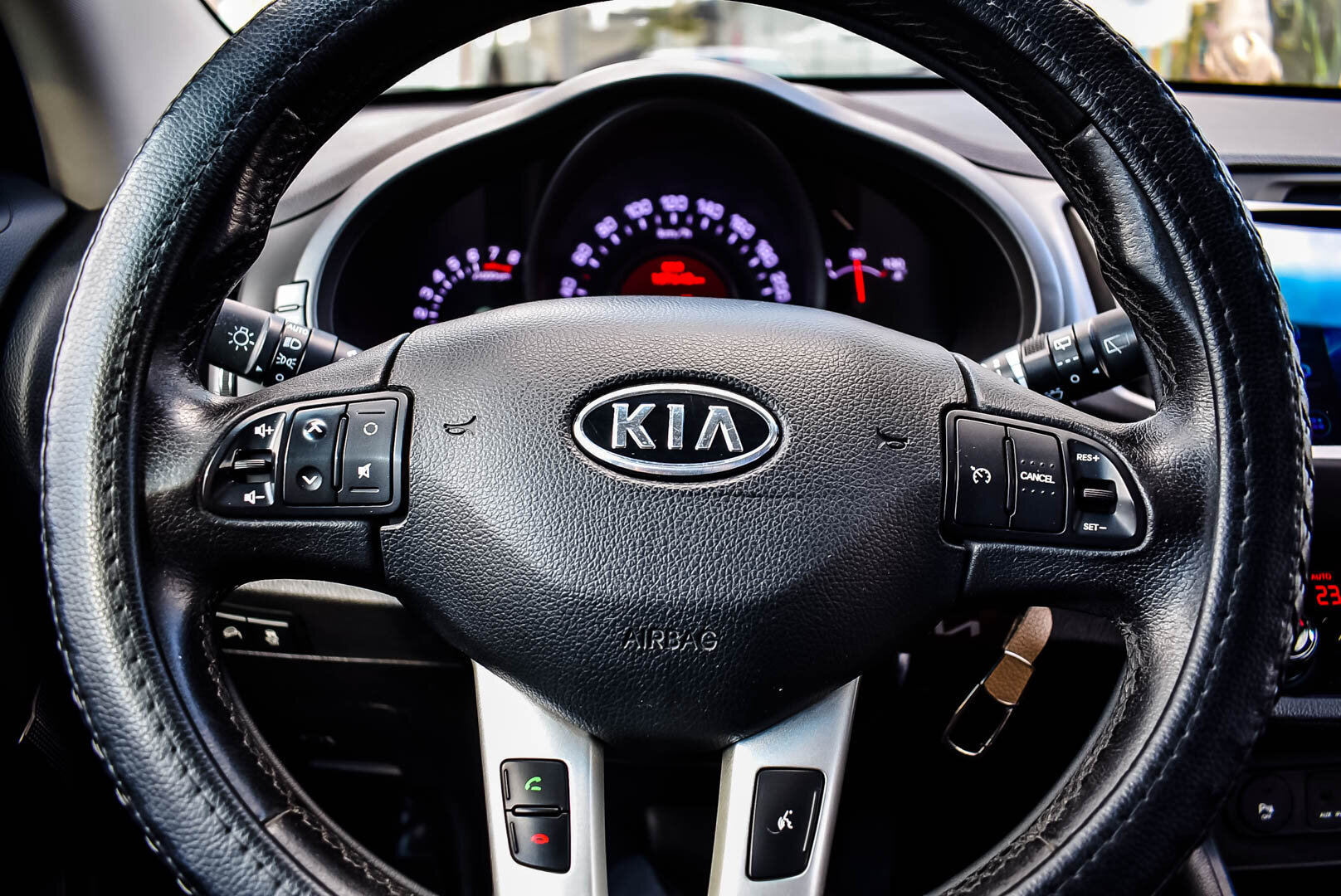 Kia Sportage, III 2.0 AT (150 л.с.) 4WD 2012