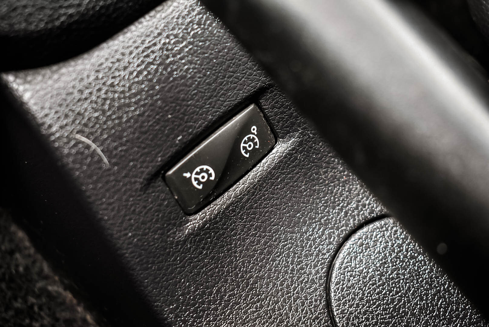 Renault Kaptur, I 2.0 AT (143 л.с.) 4WD 2017