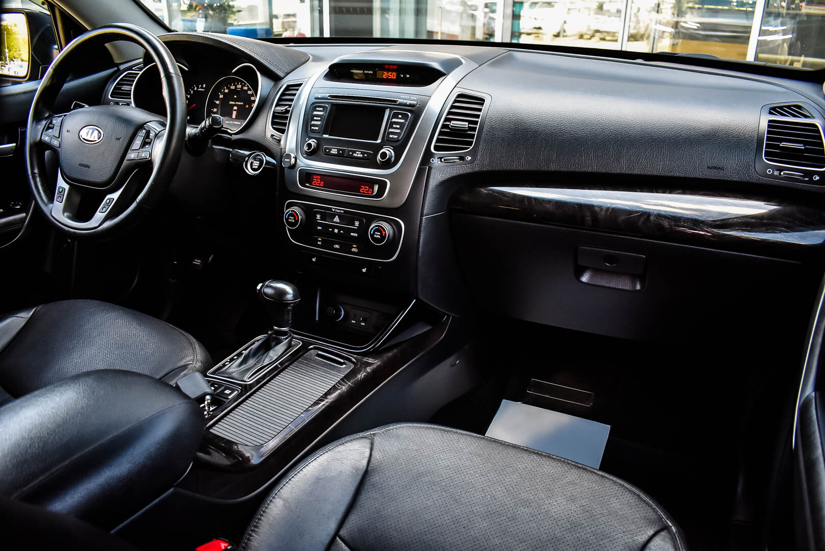 Kia Sorento, II Рестайлинг 2.4 AT (175 л.с.) 4WD 2014
