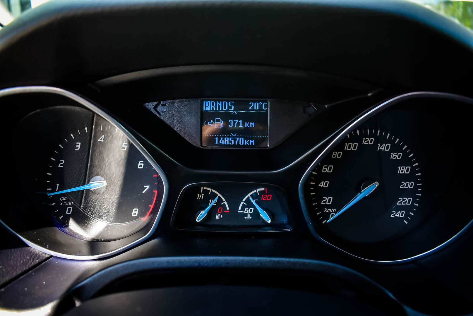 Ford Focus, III 1.6 AMT (105 л.с.) 2012