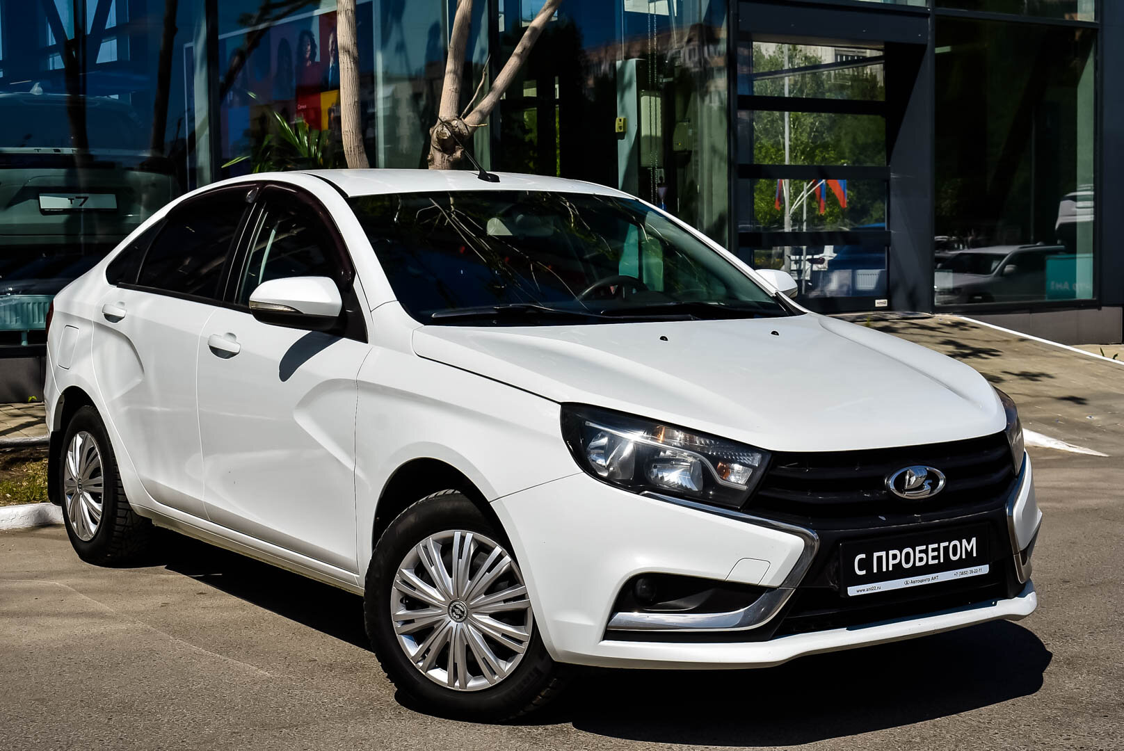 Lada (ВАЗ) Vesta, I 1.8 AMT (122 л.с.) 2017