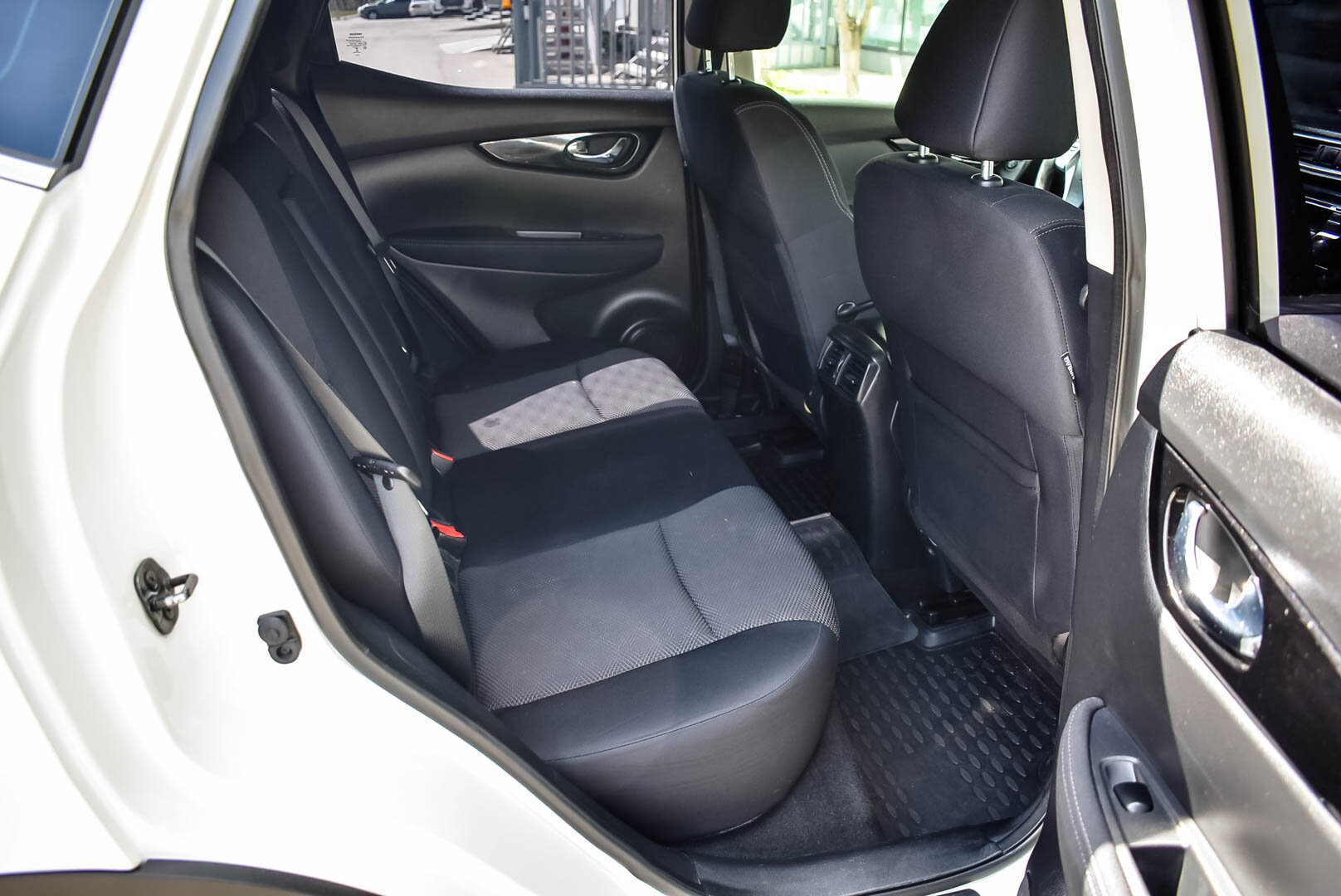Nissan Qashqai, II 2.0 CVT (144 л.с.) 4WD 2014