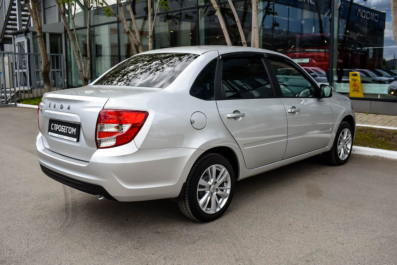 Lada (ВАЗ) Granta, I Рестайлинг 1.6 MT (106 л.с.) 2024