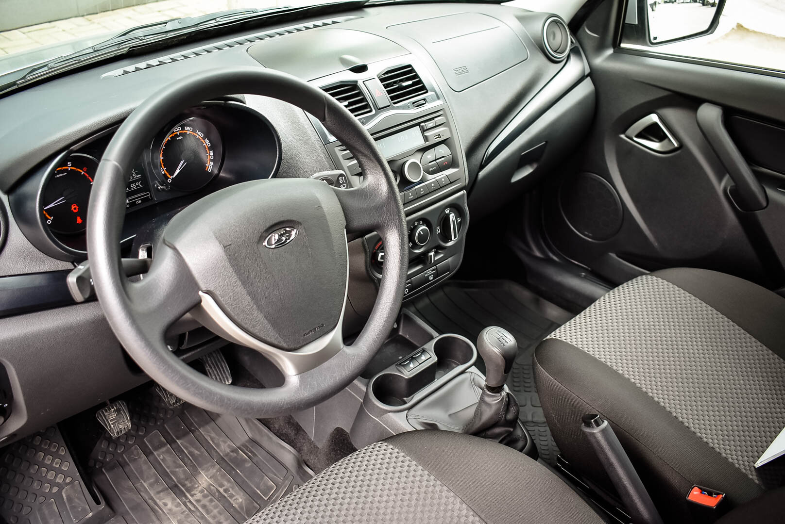 Lada (ВАЗ) Granta, I Рестайлинг 1.6 MT (106 л.с.) 2024