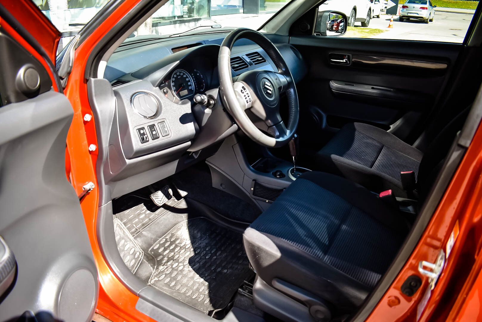 Suzuki Swift, III 1.5 AT (102 л.с.) 2008