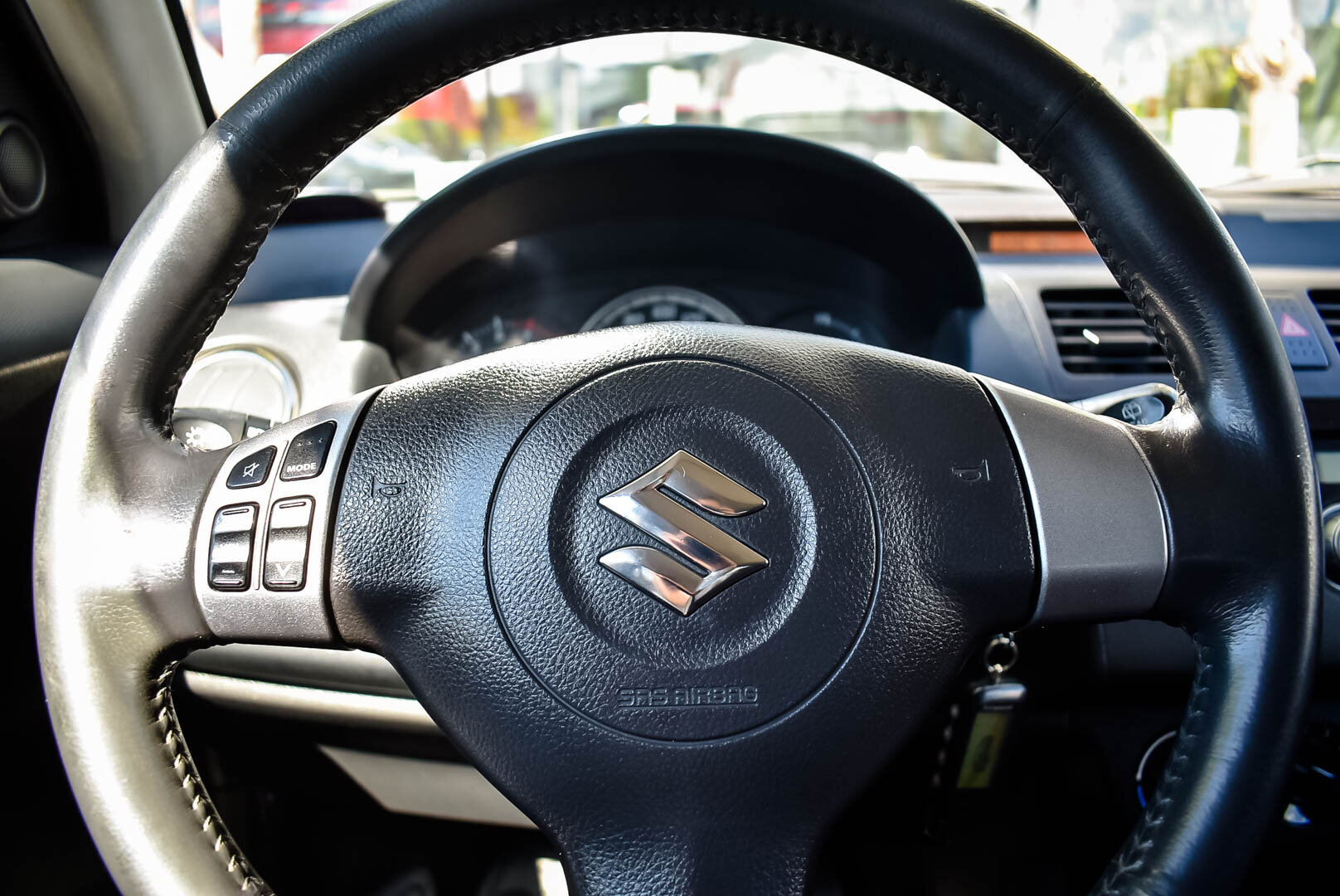 Suzuki Swift, III 1.5 AT (102 л.с.) 2008