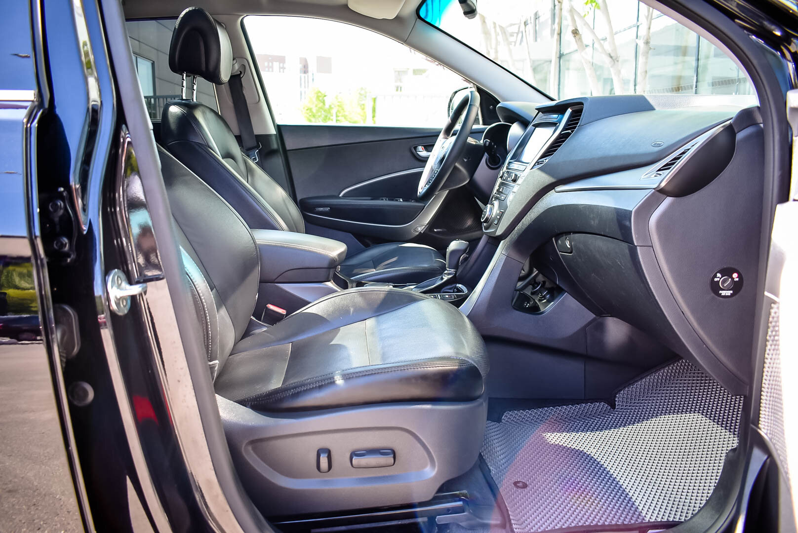 Hyundai Santa Fe, III Рестайлинг Grand 3.0 AT (249 л.с.) 4WD 2017