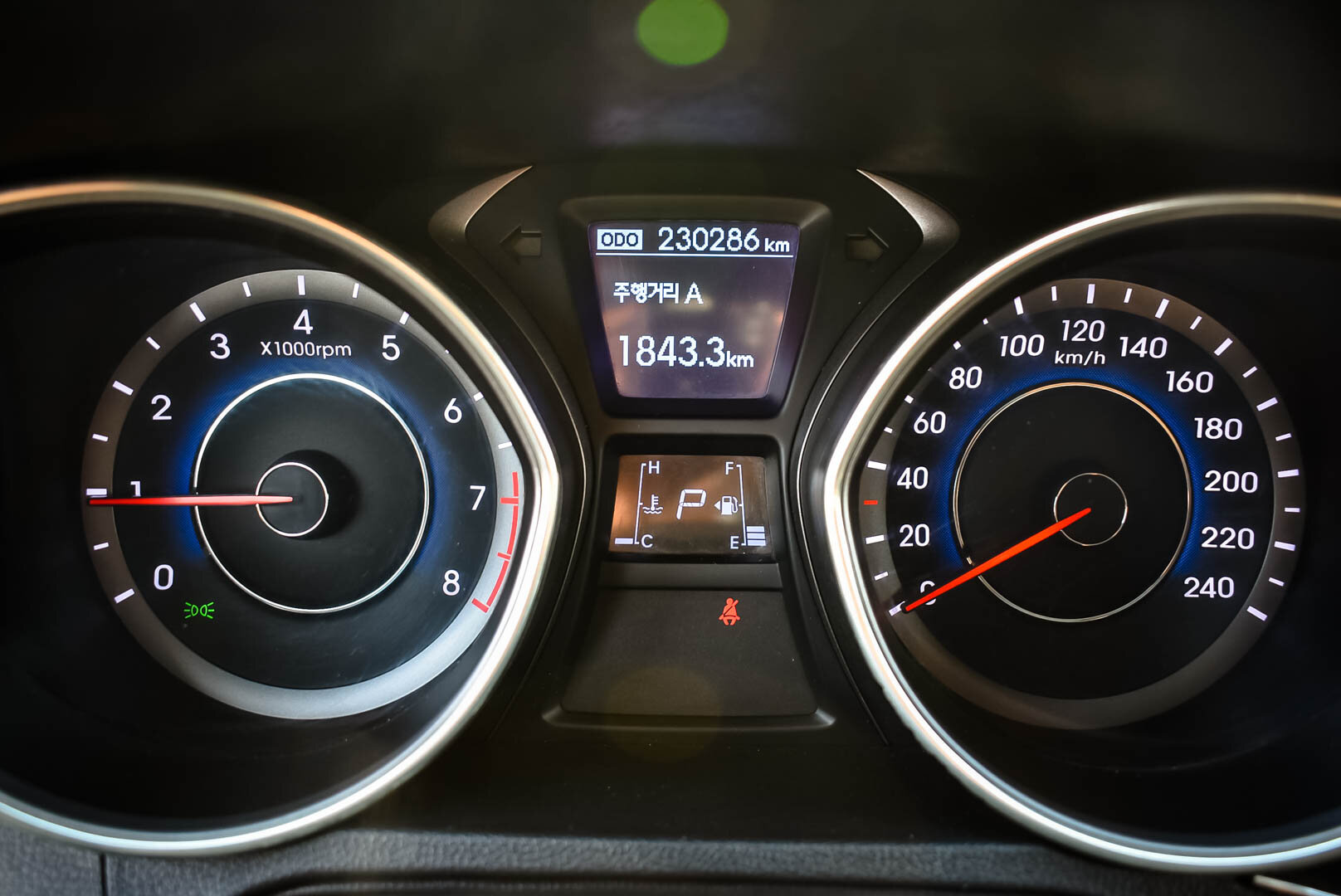 Hyundai Avante, V 1.6 AT (140 л.с.) 2011